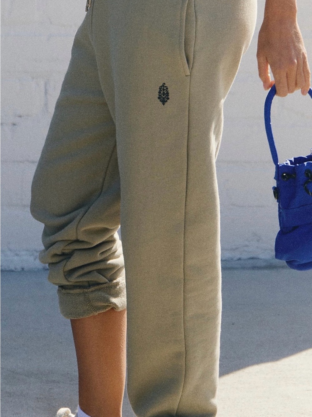 Free People A Cut Above Slim Joggers size M NWT - Picture 3 of 9